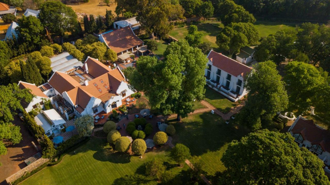 River Meadow Manor Centurion Extérieur photo