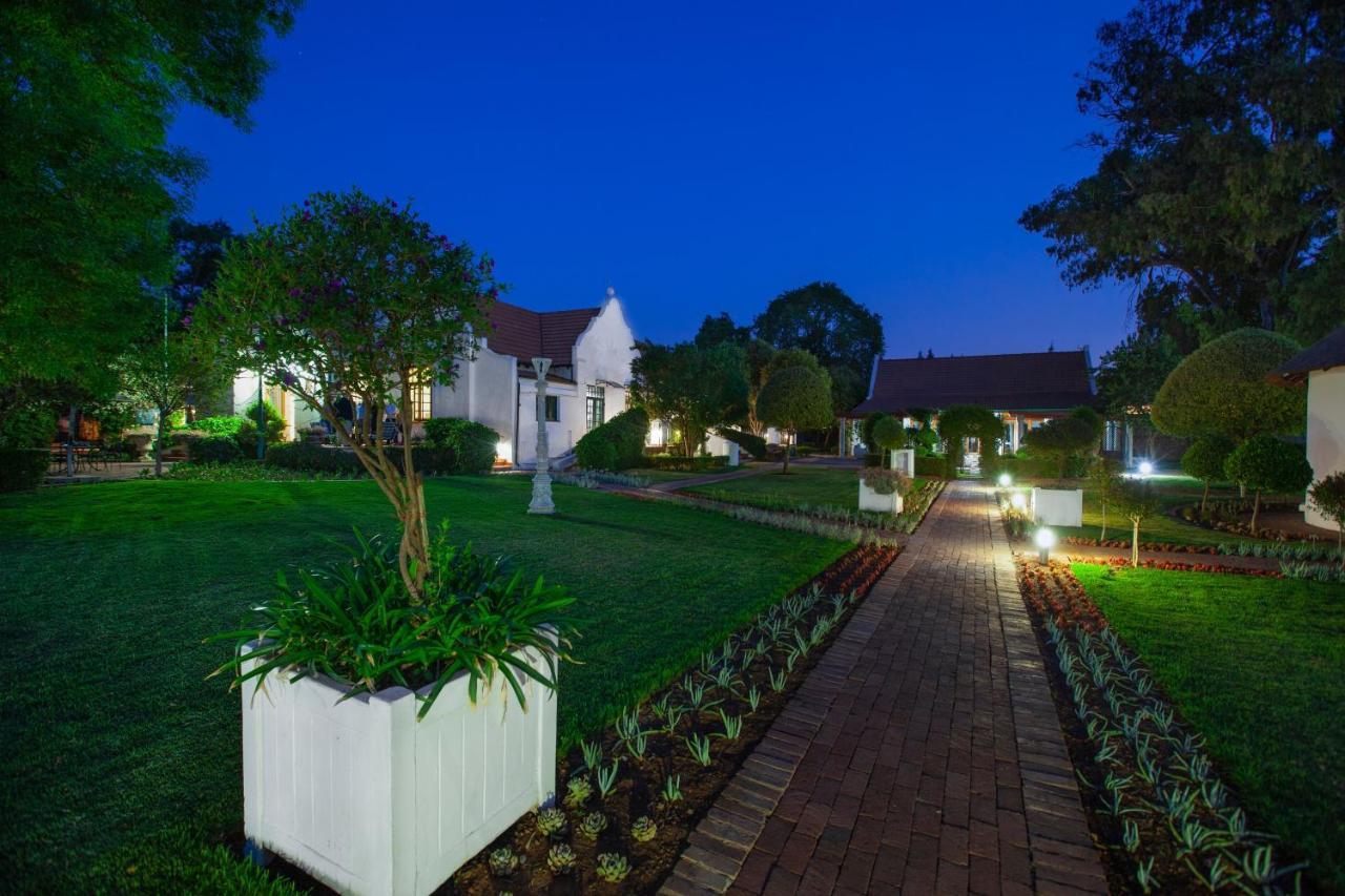 River Meadow Manor Centurion Extérieur photo