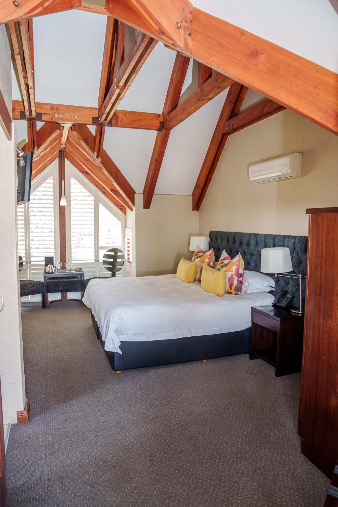 River Meadow Manor Centurion Extérieur photo