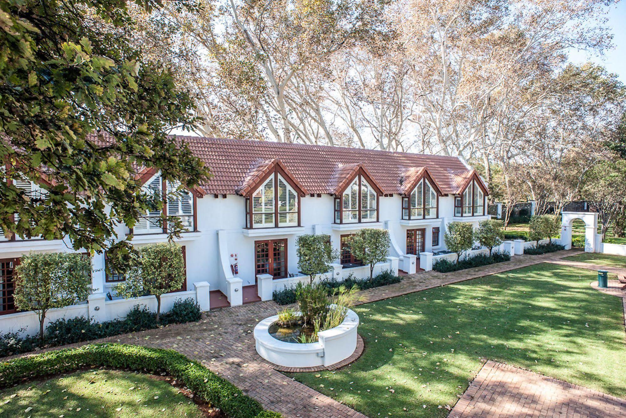 River Meadow Manor Centurion Extérieur photo