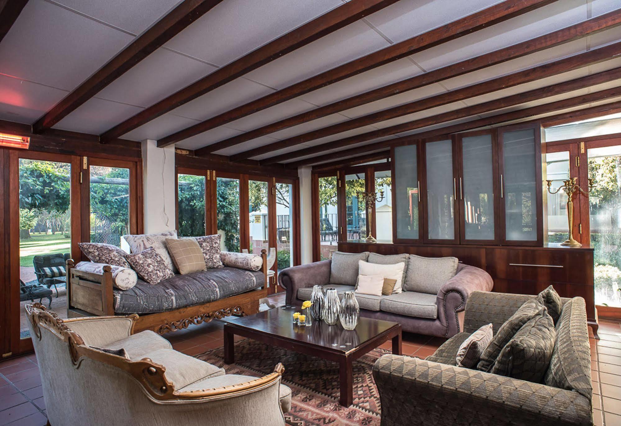 River Meadow Manor Centurion Extérieur photo